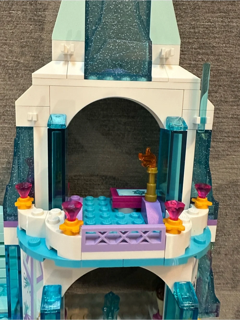 Lego Elsa’s Sparkling Ice Castle Disney princess 41062
